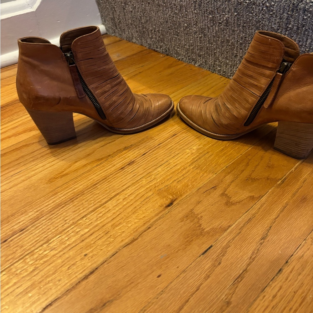 Paul Green Tan Leather Ankle Booties